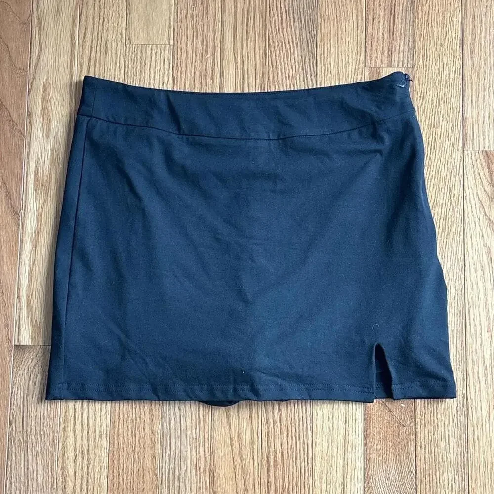 Women's black navy Skirts